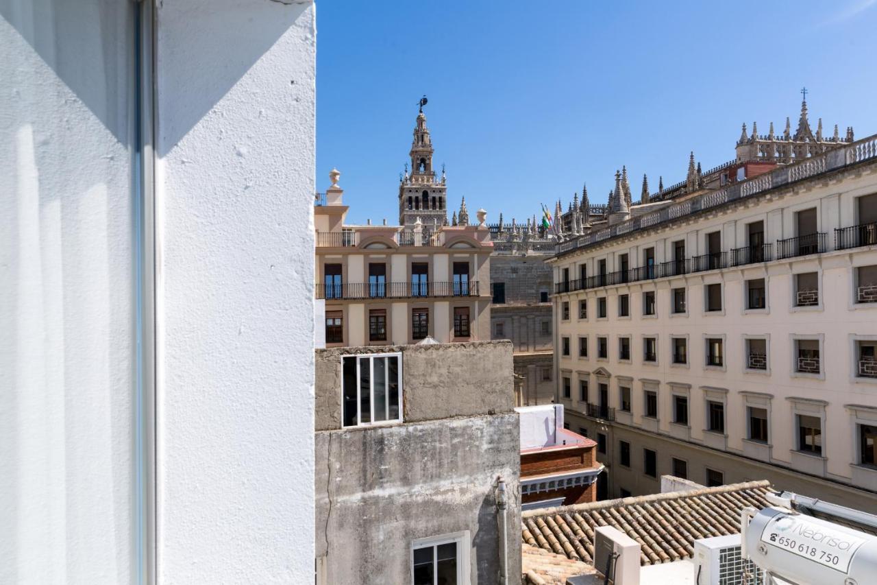 Welldone Cathedral Suites Seville Exterior photo